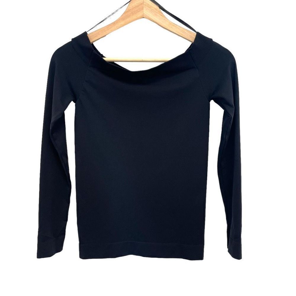 Babaton Staple Top